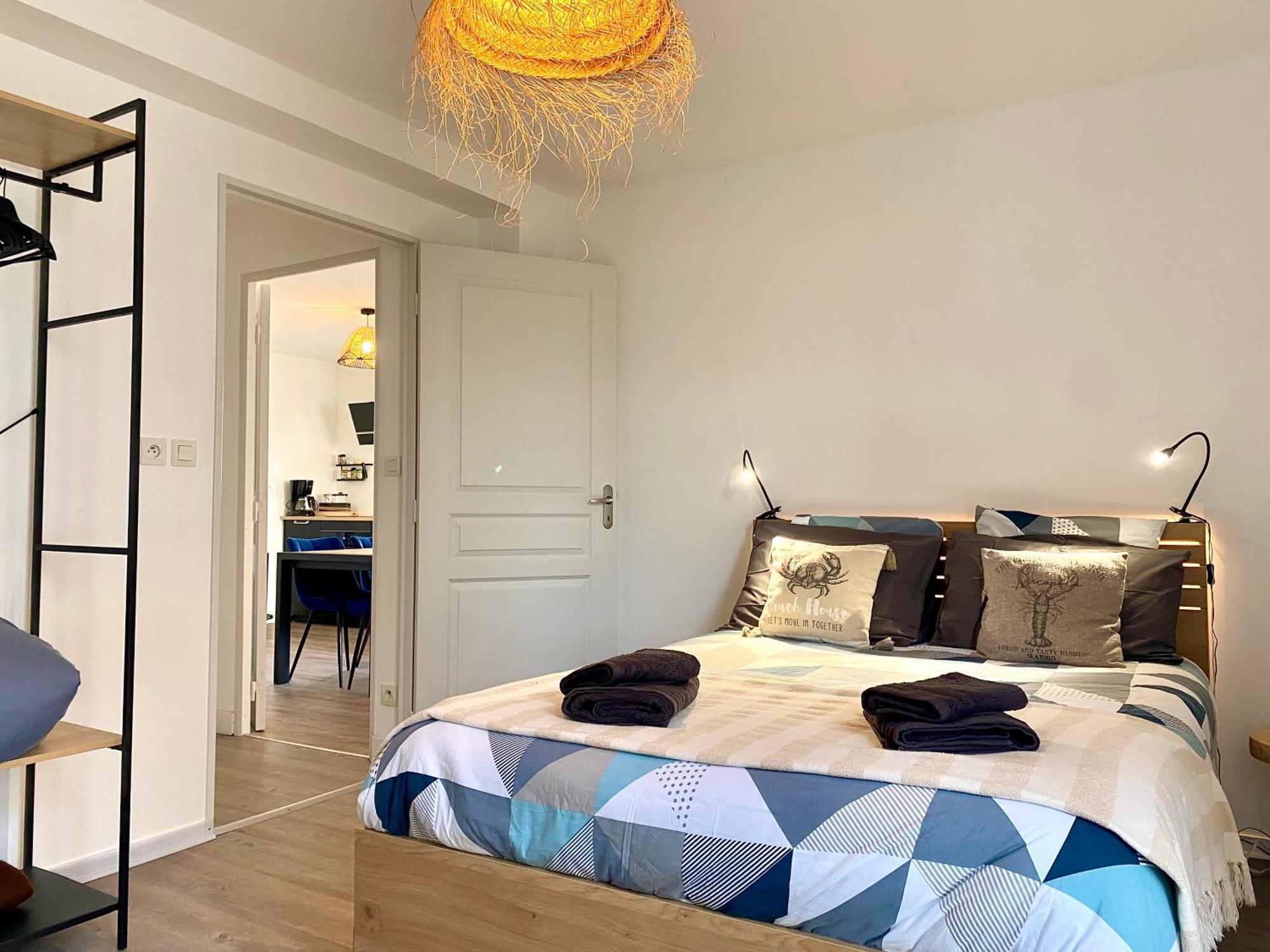 Appartement, Confort, Parking, Terrasse Ντινάν Εξωτερικό φωτογραφία